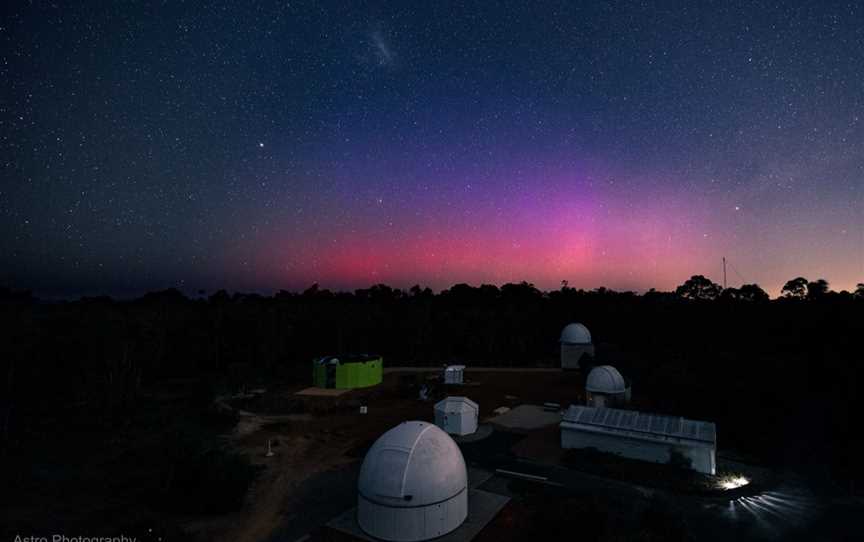 Aurora in the distance at the Perth Observatory. Image Credit: Roger Groom