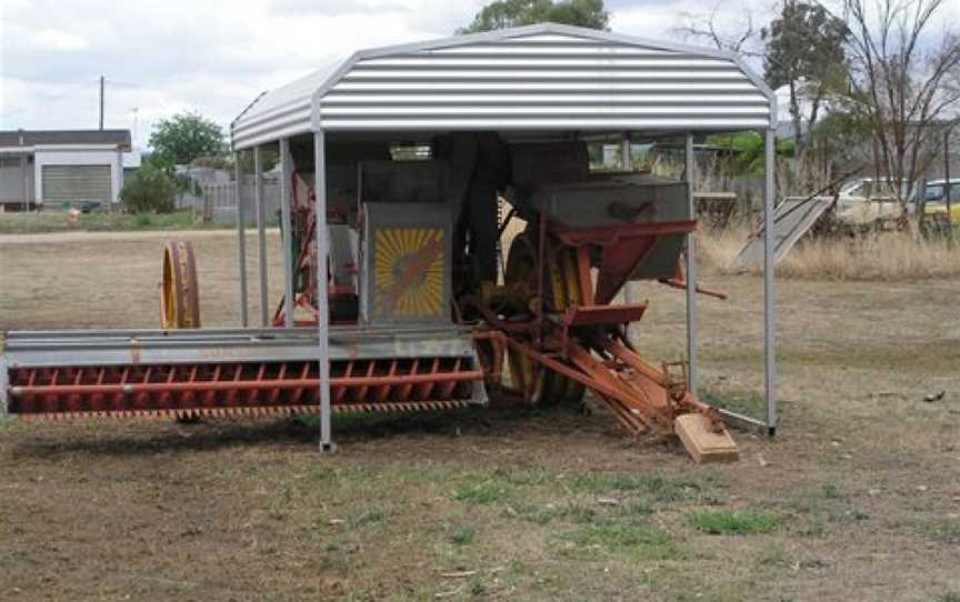 Ed's Old Farm Machinery Museum, Attractions in Henty