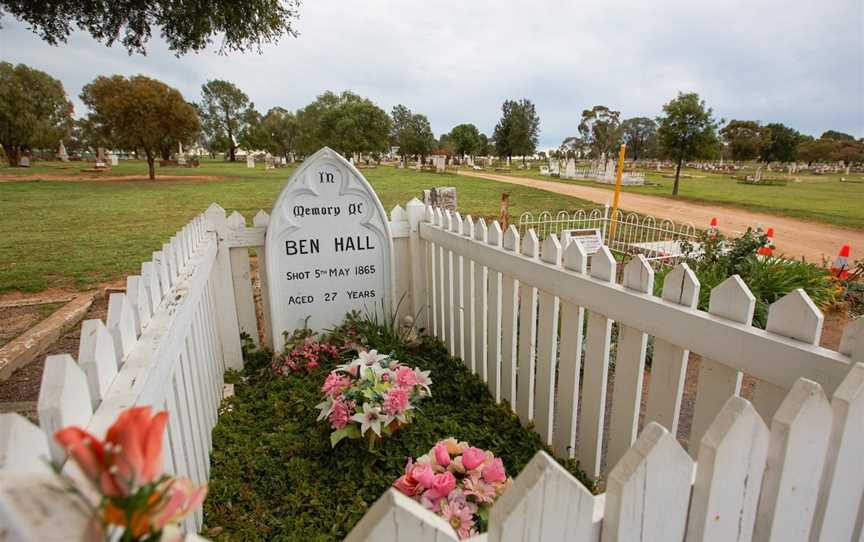 Forbes Cemetery Historic Graveside Walk, Attractions in Forbes