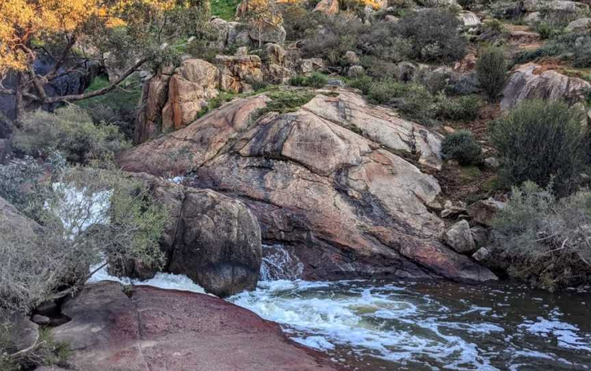 National Park Falls, Tourist attractions in Hovea