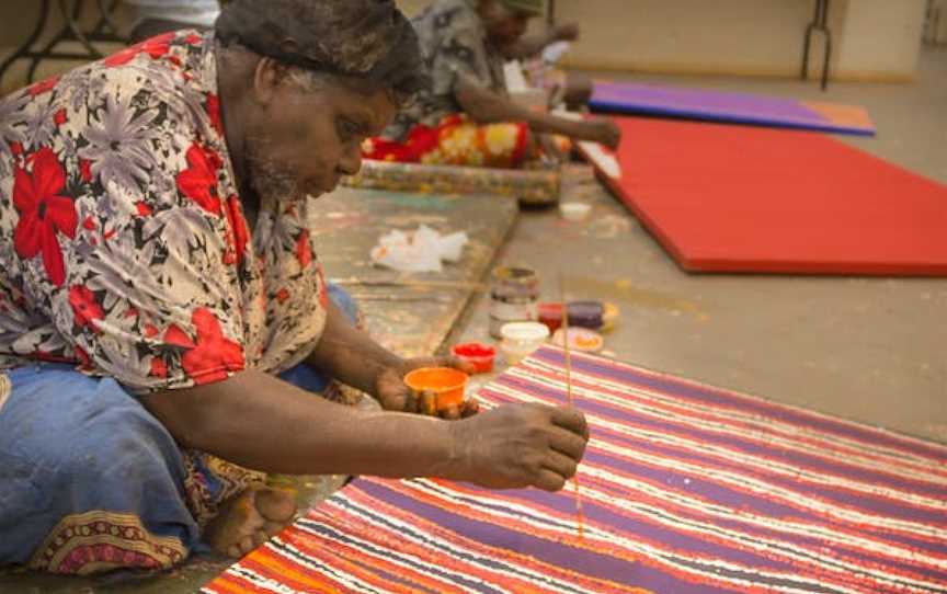 Ikuntji Artists, Haasts Bluff, NT