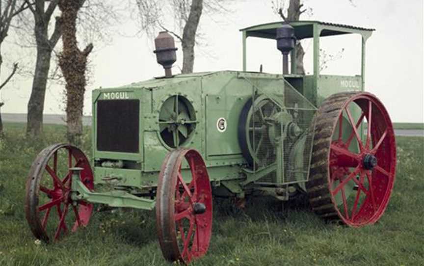 Hugh Manning Tractor & Machinery Museum, Attractions in Serpentine