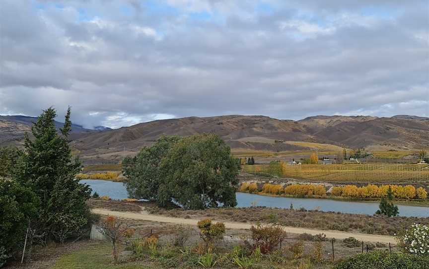 Lake Dunstan Trail , Cromwell, New Zealand