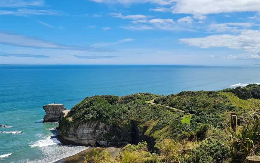 Muriwai Beach Scenic Roadside Lookout, Muriwai, New Zealand