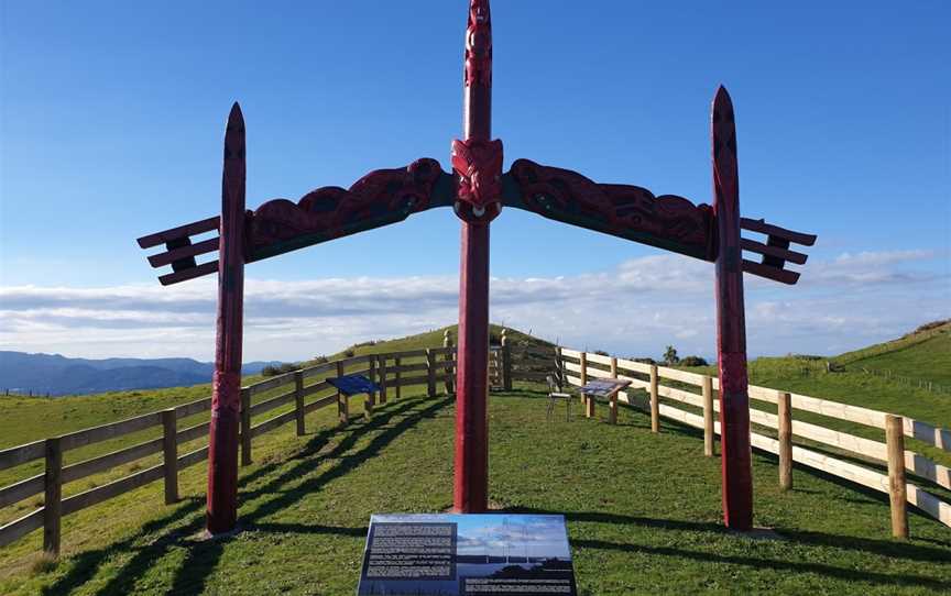 Manukau Heads Maori Carvings, Manukau Heads, New Zealand