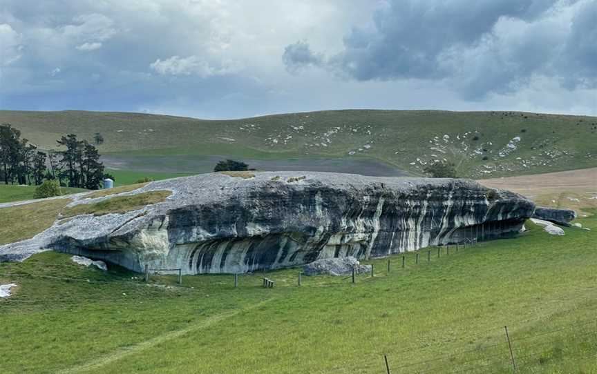 Weka Pass Historic Reserve- Maori Rock Art & walkway, Waikari, New Zealand