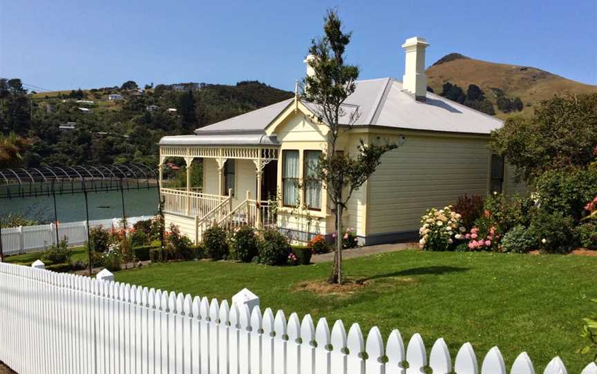 Fletcher House, Broad Bay, New Zealand