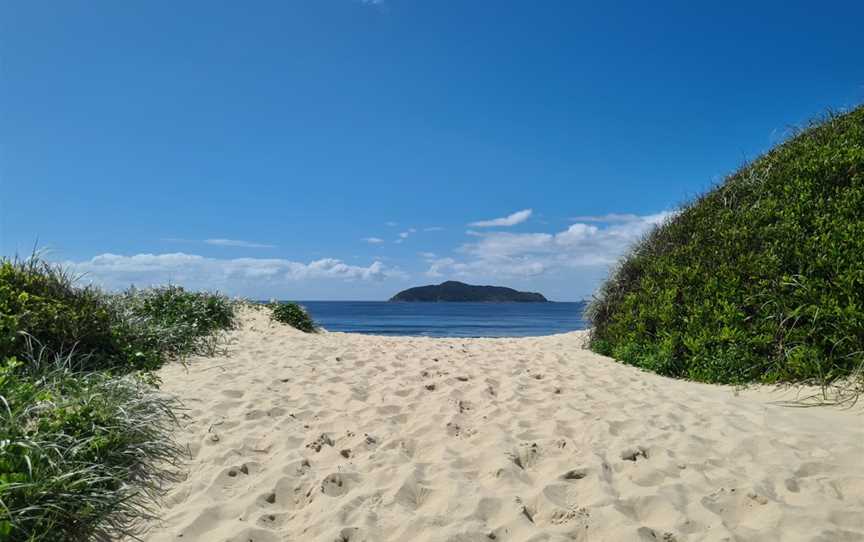 Yacaaba Headland Walking Track, Hawks Nest, NSW