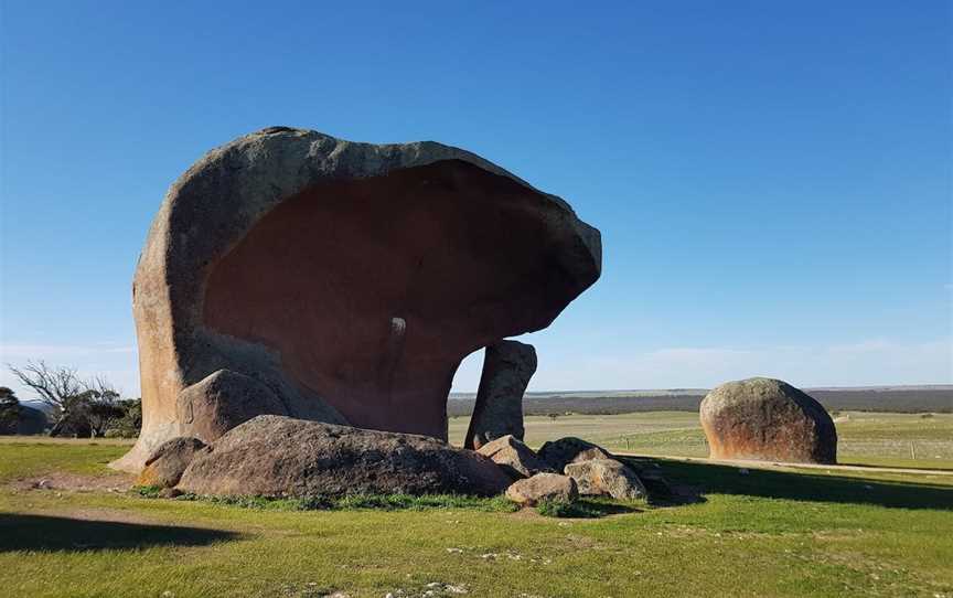 Murphy's Haystacks, Calca, SA