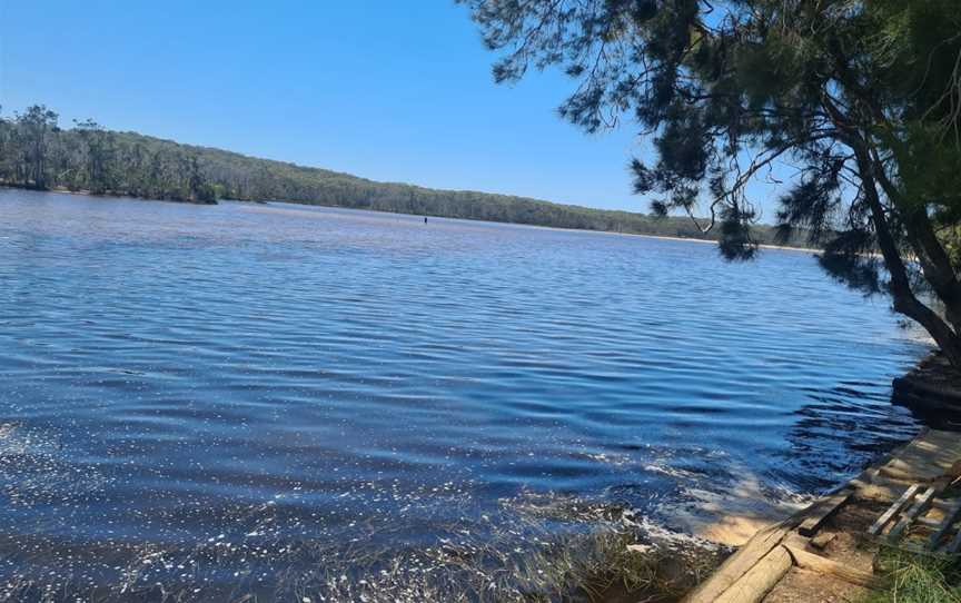 Conjola Beach picnic area, Lake Conjola, NSW