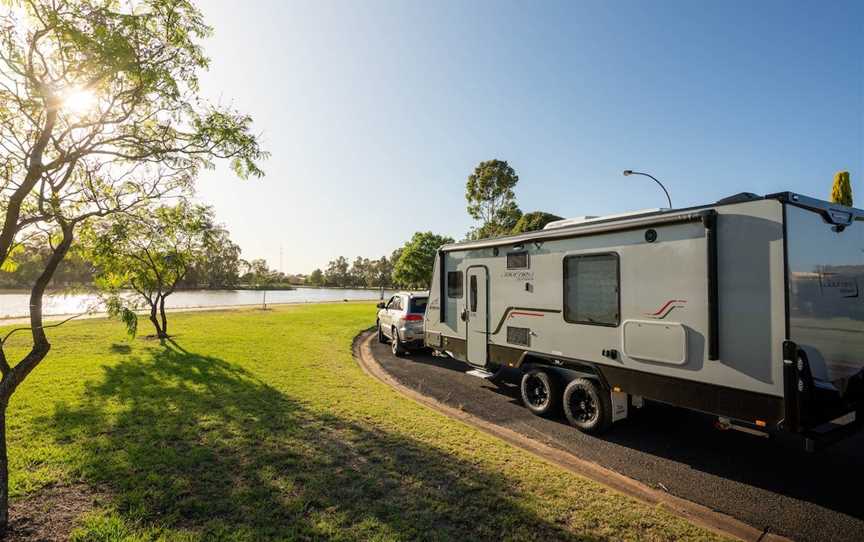 Luke Park and Jerilderie Lake, Jerilderie, NSW