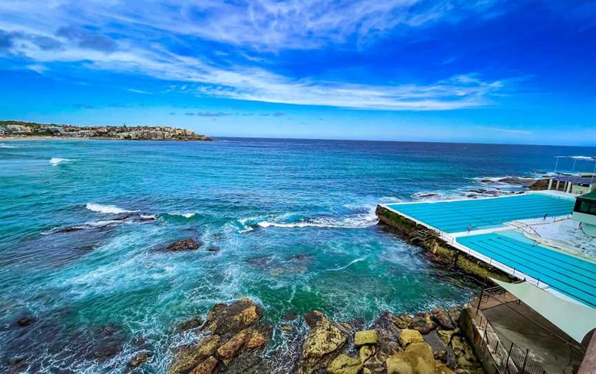 Bondi to Bronte Coastal Walk, Attractions in Bondi Beach