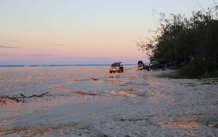 75 Mile Beach, Fraser Island, QLD