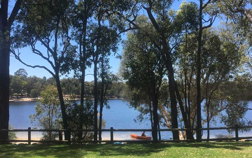 Lake Leschenaultia