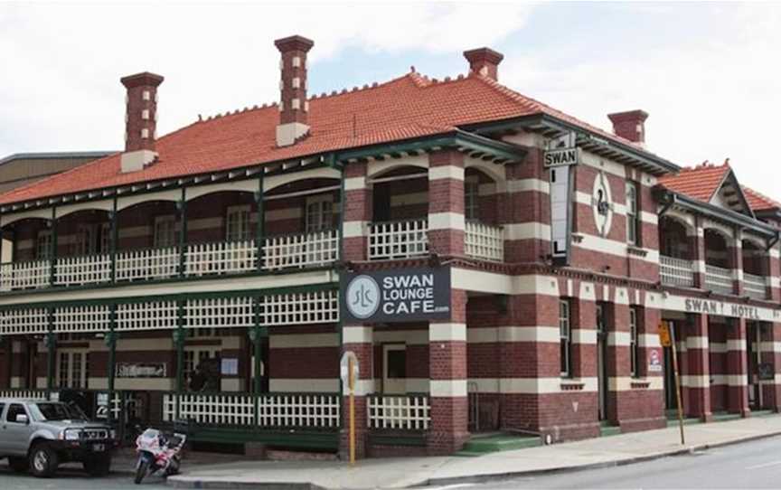 Swan Hotel, Food & Drink in North Fremantle