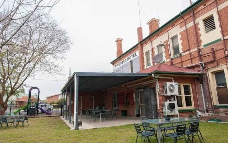 Riverina Hotel, Holbrook, NSW