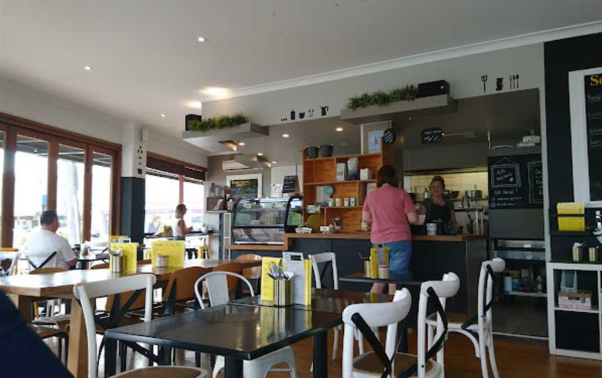 Cafe Macquarie, Belmont, NSW