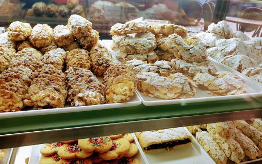 Cafe Creme Della Creme - Pies & Patisserie, Camden, NSW