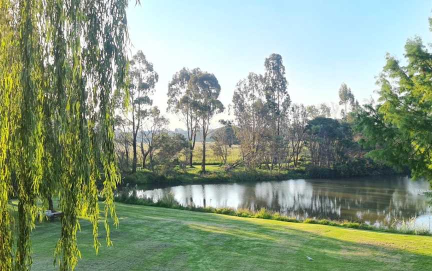 Lake Whadie Cafe and Indian Restaurant, Lucknow, VIC