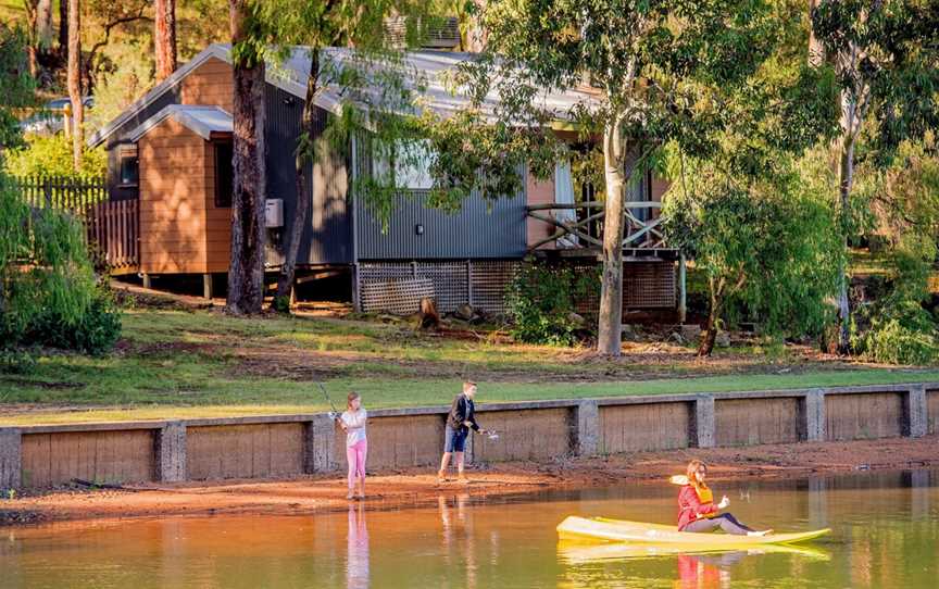 Evedon Lakeside Retreat, Burekup, WA