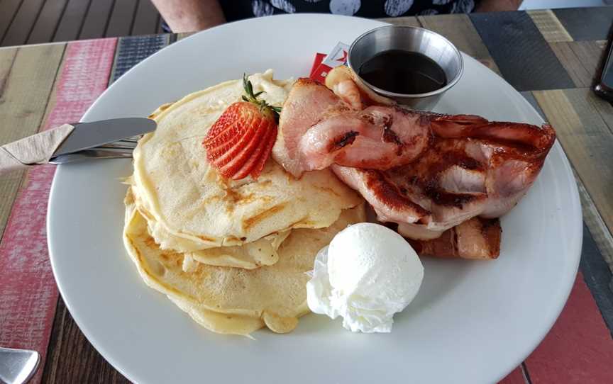 Back Creek café and restaurant, South West Rocks, NSW