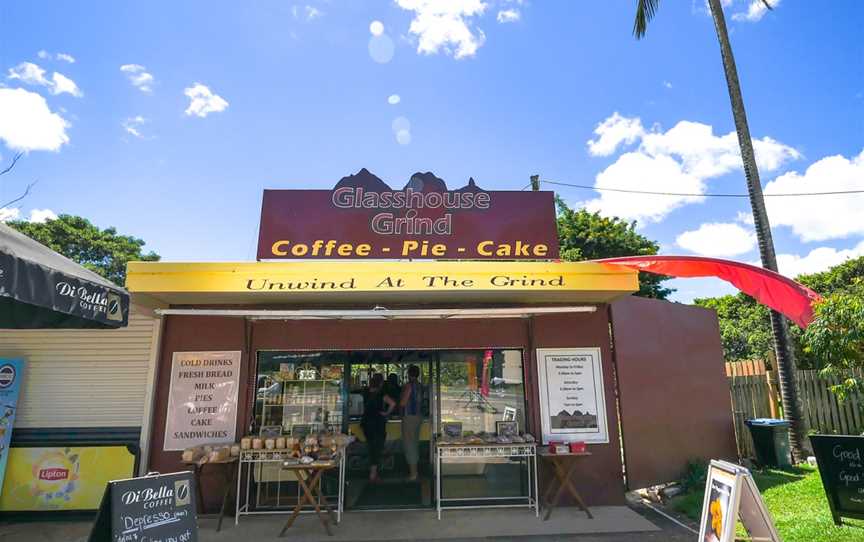 Glasshouse Grind - yummy pies, Glass House Mountains, QLD