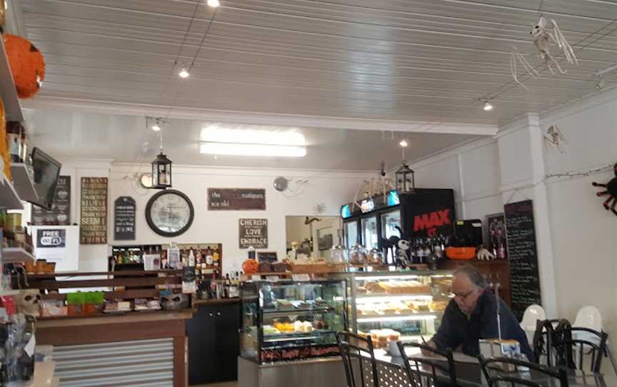 Lyrebird Courtyard Cafe, Foster, VIC