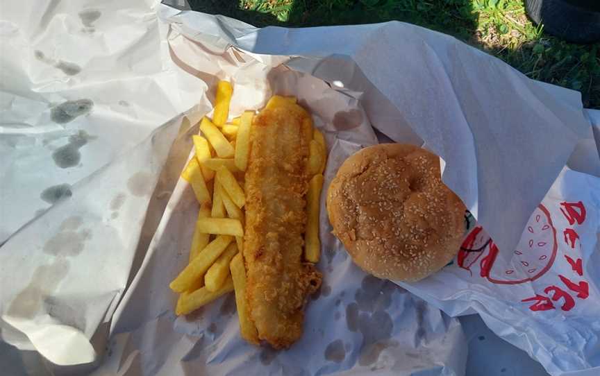 Leo's Seafood & Burgers, Rongotai, New Zealand