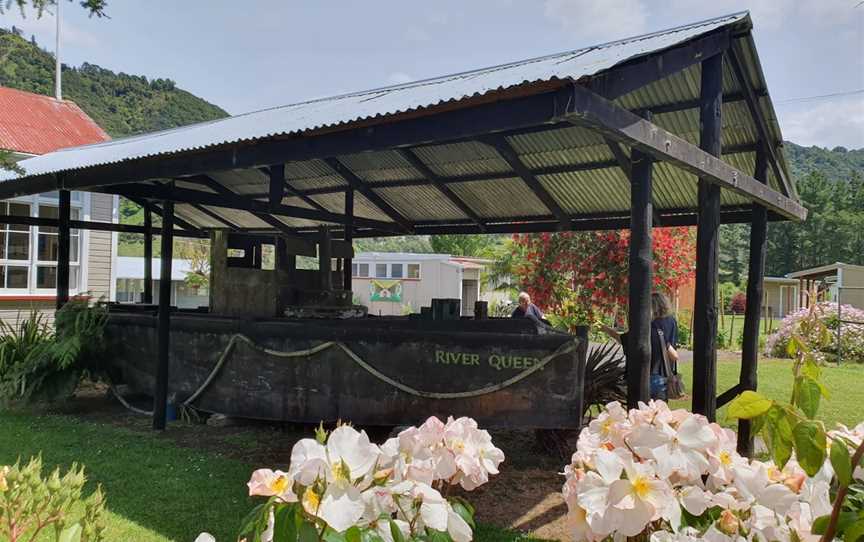 Matahiwi Cafe and Roadside Cabins, Matahiwi, New Zealand