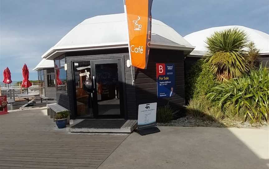 Moeraki Boulders Cafe, Hampden, New Zealand