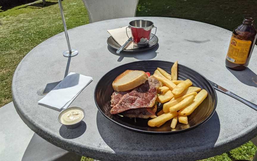 Mountain View Bakery and Hot Food, Pirongia, New Zealand