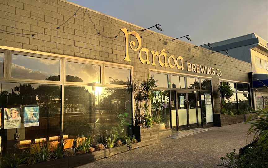 Paraoa Brewing Co. Eatery & Events Centre., Stanmore Bay, New Zealand