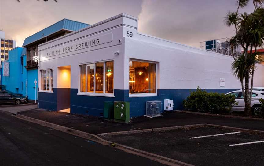 Shining Peak Brewing, New Plymouth Central, New Zealand