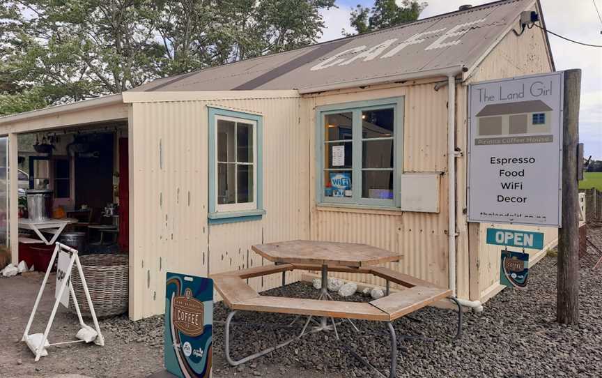 The Land Girl, Pirinoa, New Zealand