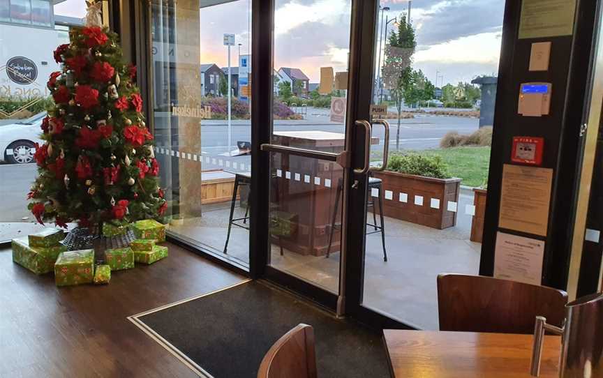 The Long Knight - Bar . Eatery . Bottle Shoppe, Halswell, New Zealand