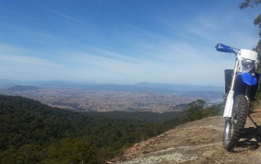 Golden Mountain Walking Track, Strathbogie, VIC