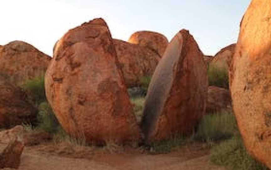 Karlu Karlu / Devils Marbles Conservation Reserve, Davenport, NT