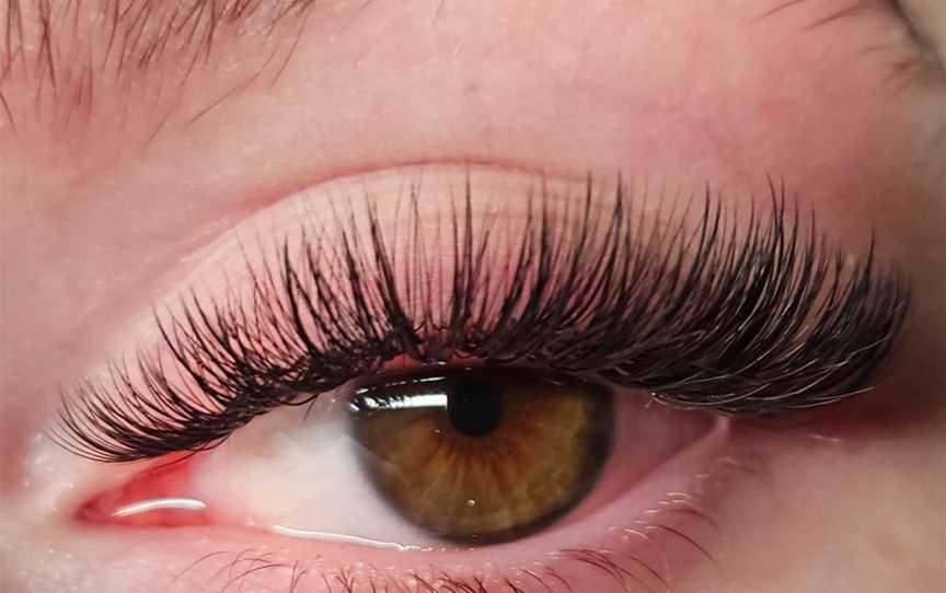 Diamond Eyelash Extensions