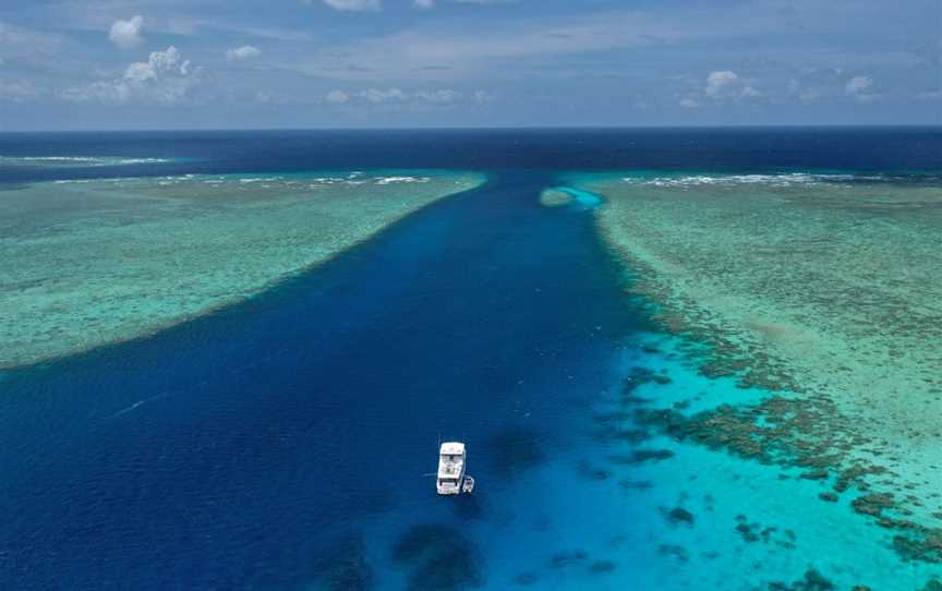 Aroona Luxury Boat Charters - Day Cruise, Yorkeys Knob, QLD