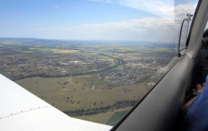 Fly Oz Scenic Flights, Cowra, NSW