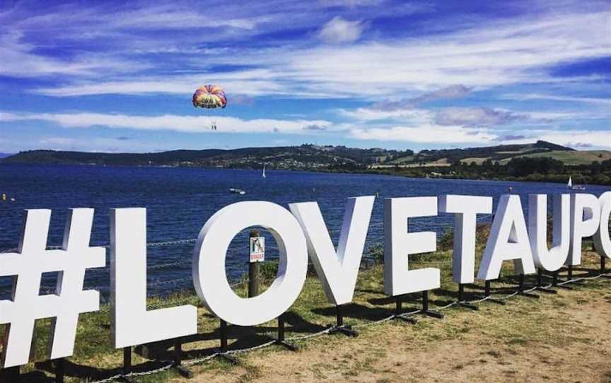 Big Sky Parasail, Taupo, New Zealand