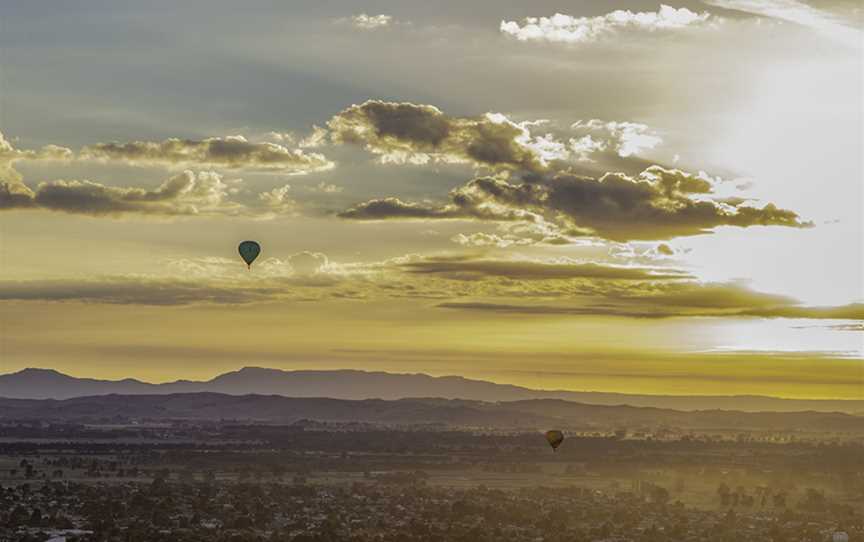 Kiwi Balloon Company, Hamilton Lake, New Zealand