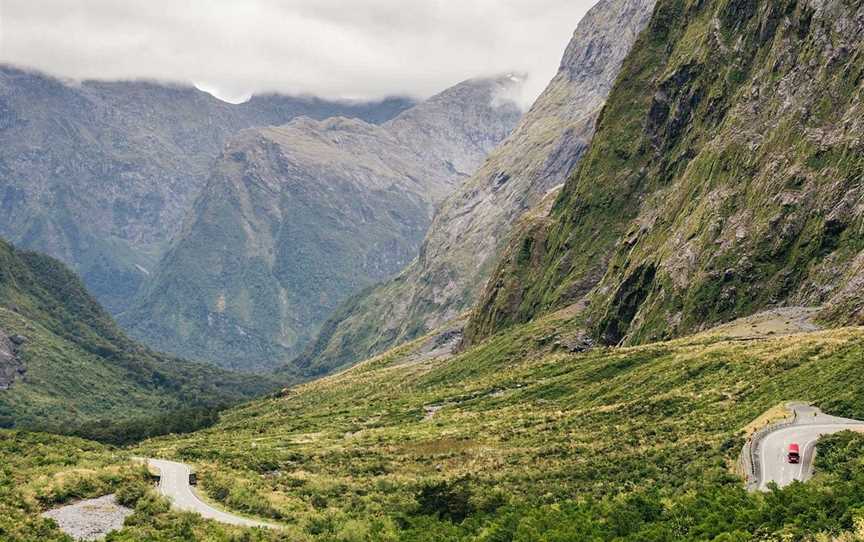 Southern Discoveries - Go Milford, Te Anau, New Zealand