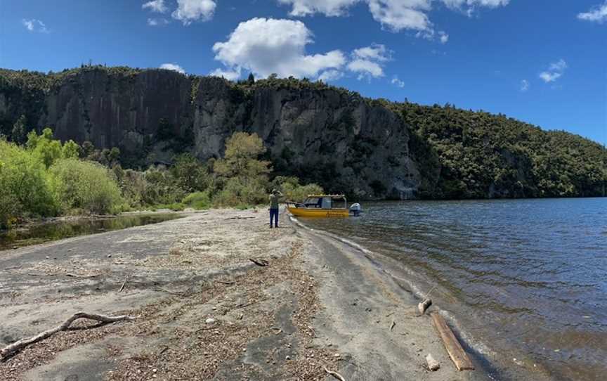 Taxicat Adventures - Explore Lake Taupo, Kinloch, New Zealand