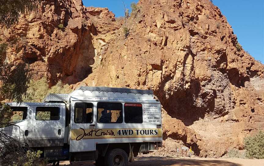 Our purpose built Mitsubishi Canter 4wd tour bus