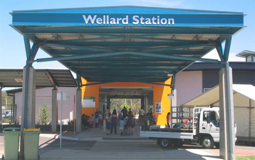 Transperth Wellard Station entrance.jpg