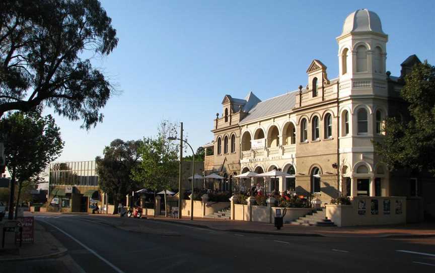 Broken Hill Hotel Albany Highway Victoria Park.JPG