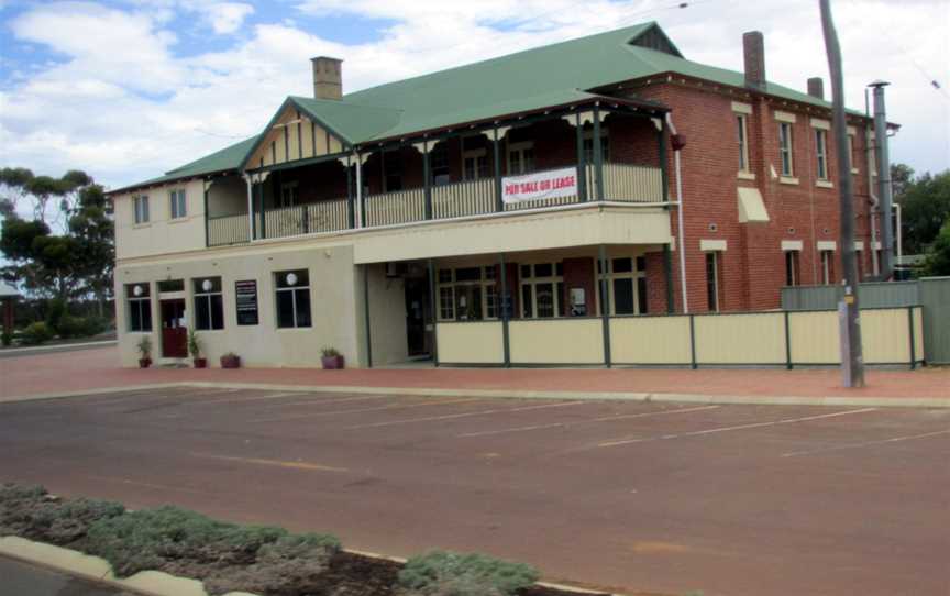 Newdegate hotel.jpg