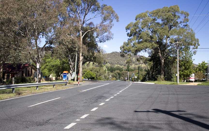 Looking south-east on North Street in Tharwa (1).jpg