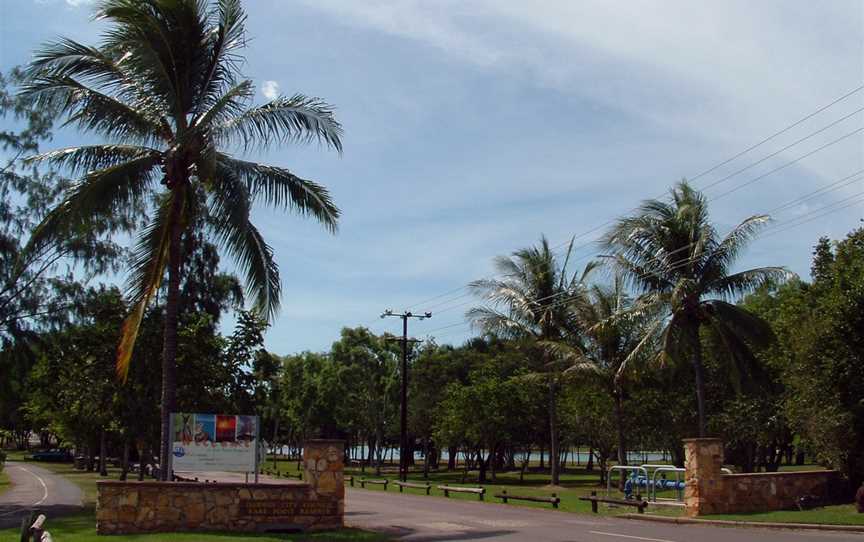 East Point Reserve entrance.jpg